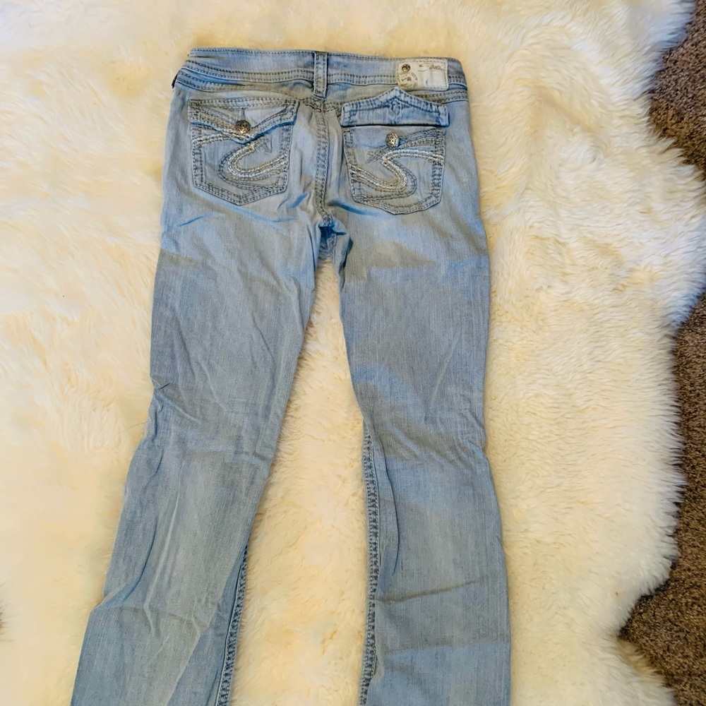 Silver Jeans Pioneer size 28x33 low rise